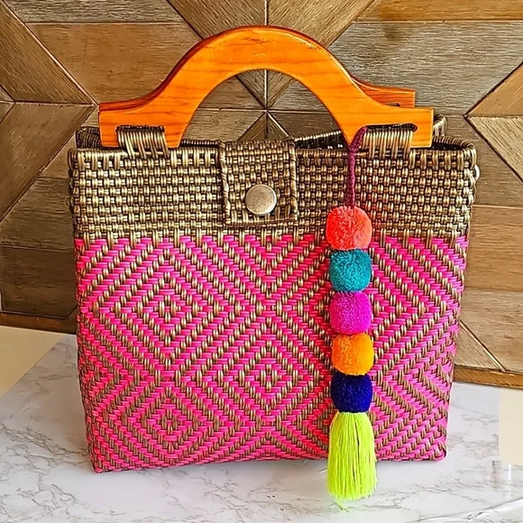 Hand Made Beach Tote Bag - Picture 1 of 9